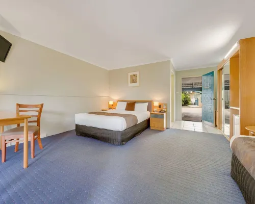 Gladstone Palms Motor Inn Hotels in Gladstone