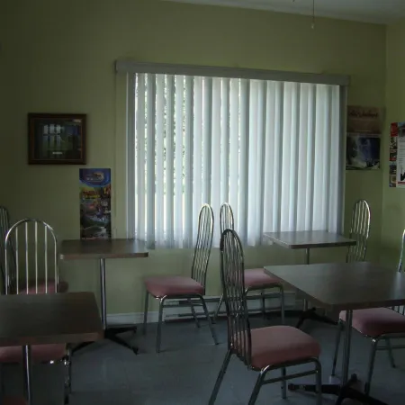 Motel Domaine l'Avantage Отели в г. Роберваль