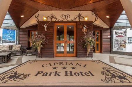 Cipriani Park Hotel Отели рядом с достопримечательностью «Parco Divertimenti Coppo dell'Orso»