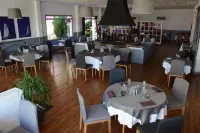 Logis le Petit Trianon Hotels in Saint-Brevin-les-Pins