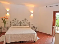Hotel Il Piccolo Golf Hotels near Romazzino Beach
