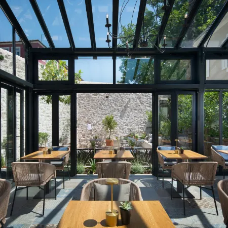 Almayer Art & Heritage Adults Only Hotel and Dépendance Rooms