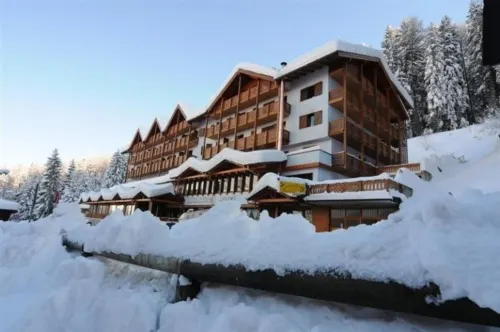 Armon Greenblu Hotel & Wellness Hôtels à : Commezzadura