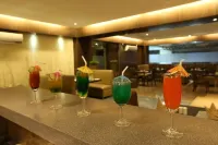 더 컨투어 호텔