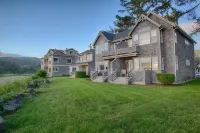 The Waves Hotels near Chapman Point