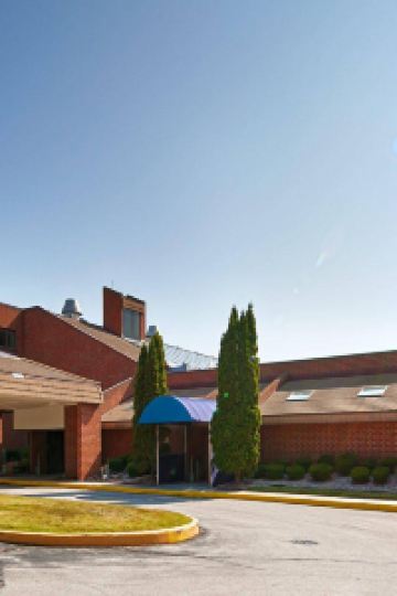 Hotel Bintang 2 Di Manitowoc Tripcom