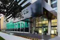 Avenue Hotel Canberra فنادق في 