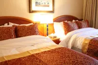Arcadia Hotel Các khách sạn gần Rebecca Winters Memorial