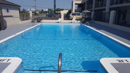 Days Inn by Wyndham Salisbury Отели рядом с Аэропорт Салисбери-Оушен Сити