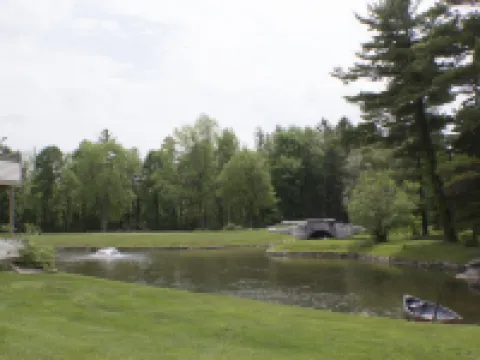 ザ ポンズ アット フォックスホロウ リーのホテル