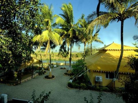 Lion Safari Camp - Housity