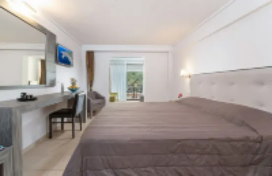 Lagomandra Hotel and Spa