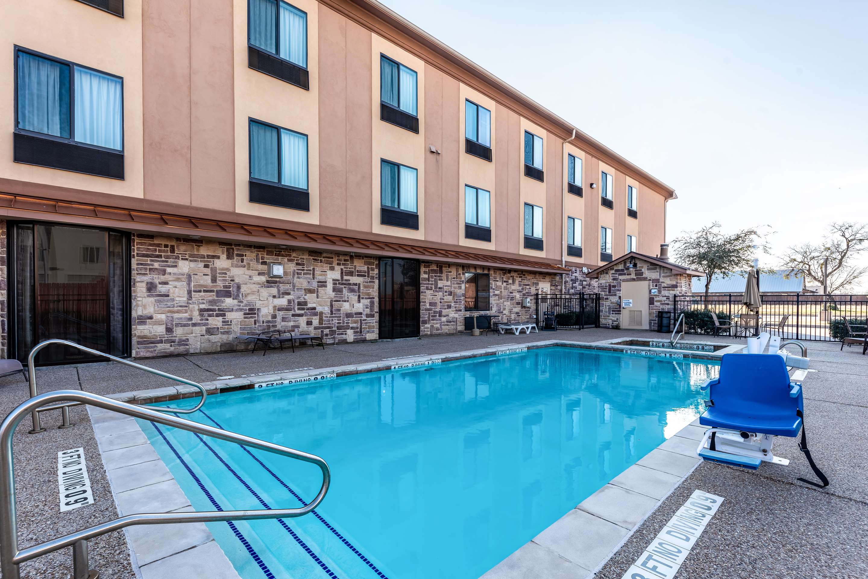 Red Lion Inn & Suites Mineral Wells