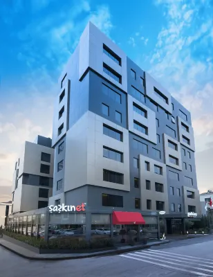 Park Inn by Radisson Istanbul Atasehir Hotels near Asya Park Outlet Mall