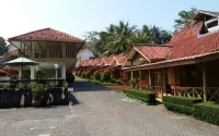 Hotel Pantai Mutiara Hotels in Cikakak