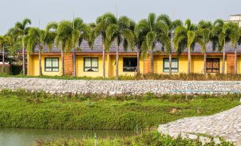 Prew Lom Chom Nam - Housity