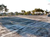 Blue Beach Villas Apartments - parking