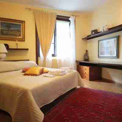 Villa Sofia Luxury Home Between Como and MIlano Rooms