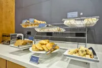 辛辛那提布魯艾施SpringHill Suites飯店 - 早餐