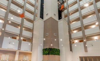 Holiday Inn Orlando – Disney Springs™ Area, an IHG Hotel