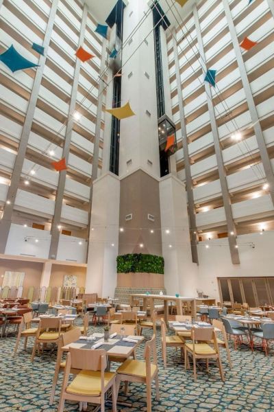 レストラン ホリデイ イン オーランド ディズニー スプリングス エリアの写真