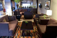 Holiday Inn Express Pembroke فنادق في بيمبروك
