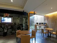 이즈 모텔 지엔탕 주변 호텔