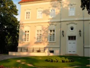 La Contessa Castle Hotel
