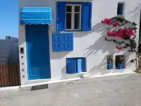 Bouganville Apartments Hotels in Adamantas