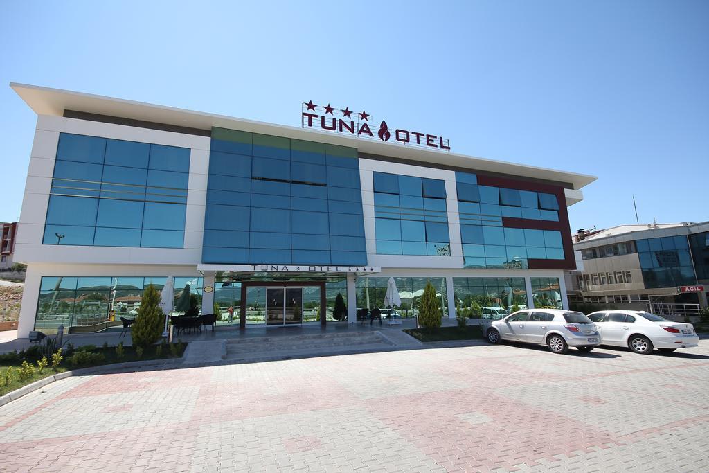 Tuna Hotel