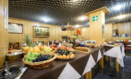 Hotel Schenatti - Housity