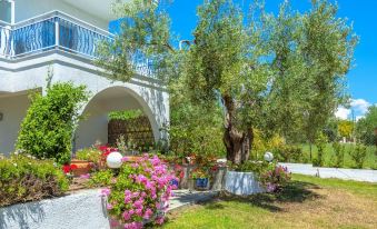 Xenios Faros Apartments