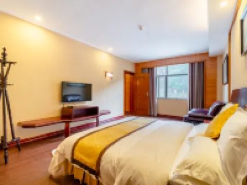 Baizhao Mountain Hotel Hotels in Anlu