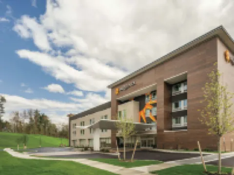 La Quinta Inn & Suites by Wyndham Clifton Park/Saratoga Area Hotels in Halfmoon
