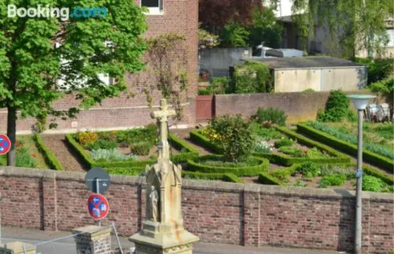 普爾海姆閣樓公寓酒店