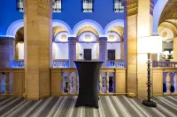 The Midland Hotel, Chicago, a Tribute Portfolio Hotel Отели в г. Чикаго