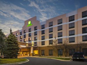 Holiday Inn & Suites Bolingbrook