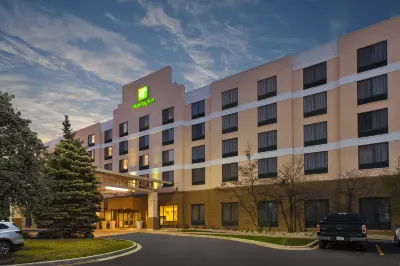 Holiday Inn & Suites Bolingbrook فنادق في Du Page Township