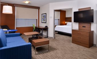 Holiday Inn Express & Suites Buffalo Downtown - Medical Ctr - Housity