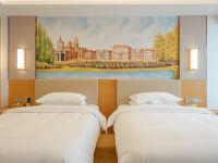 维也纳国际酒店(杭州火车西站店) - 豪华双床房