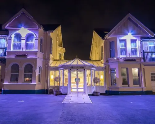 The Windsor House Hotel فنادق في وورثينج