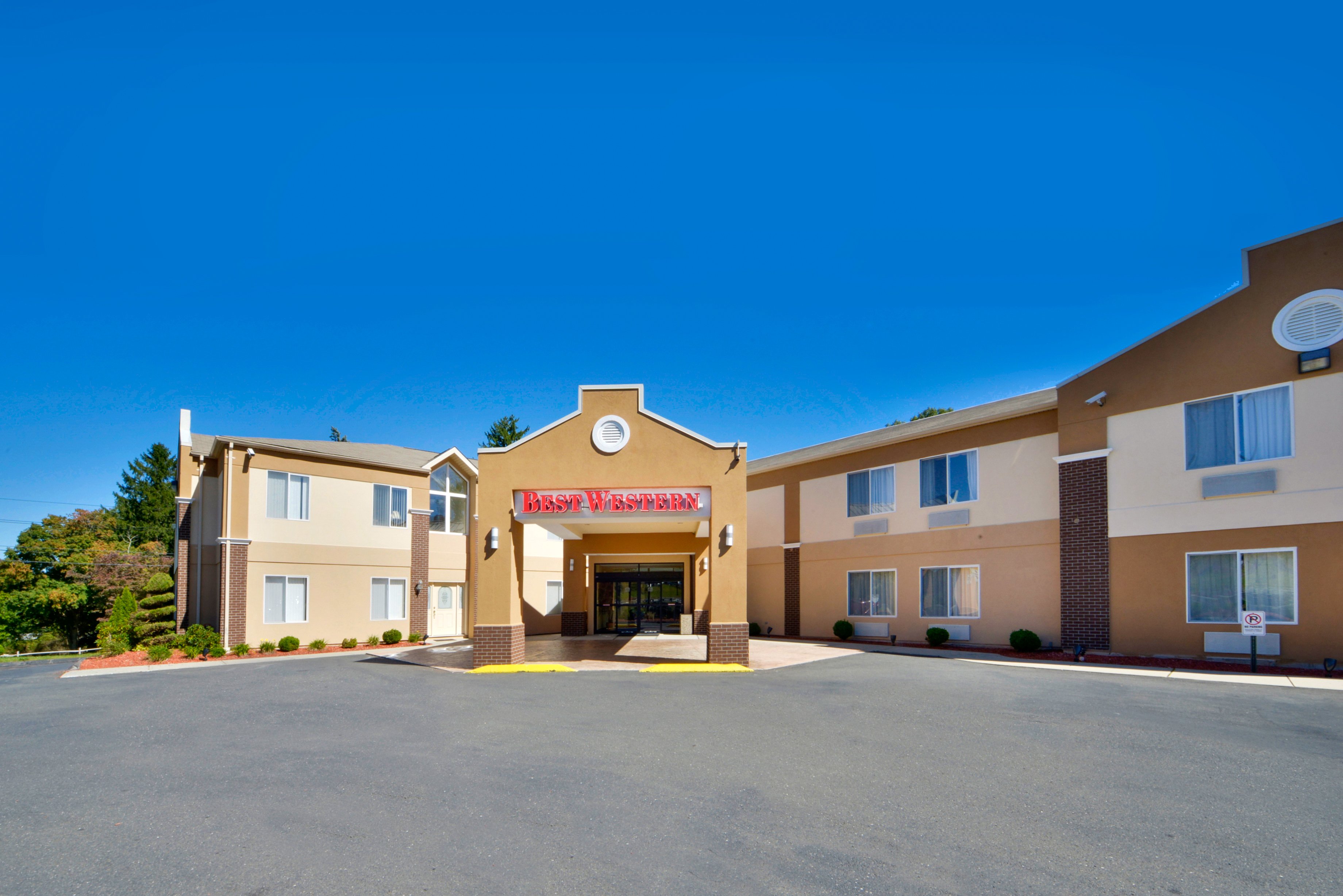 Best Western Plus New England Inn & Suites