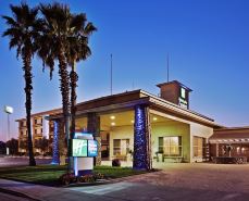 Holiday Inn Express & Suites CORNING by IHG
