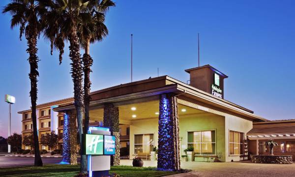 Holiday Inn Express & Suites Corning by IHG