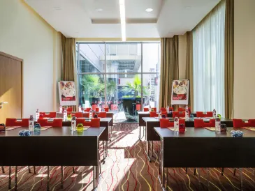 宜必思杜拜阿聯購物中心飯店