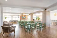 Clube Maria Luisa Hotels in Olhos de Agua