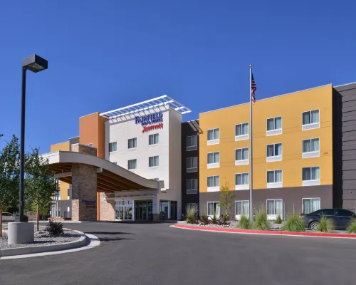 Fairfield Inn & Suites Farmington Hotels in Farmington