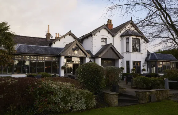 白兔酒店 - 格林國王旅館