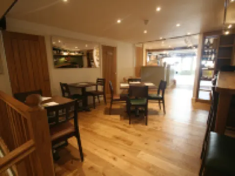 The Peppermill Town House Hotel & Restaurant Отели в г. Девицес