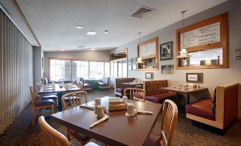 Best Western Golden Spike Inn  Suites